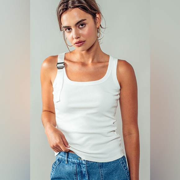 Adapt Tank Top - Picture 4 of 5